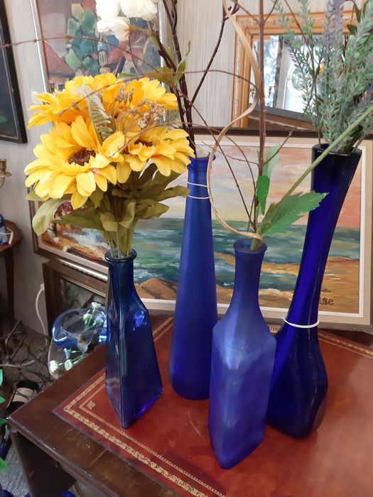 Стъклена симфония в синьо