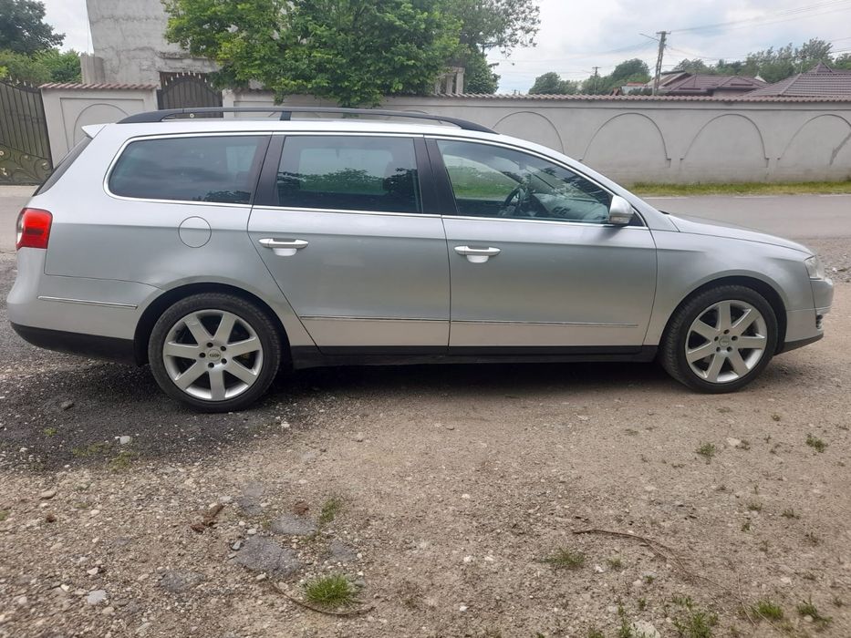 Vând Volkswagen Passat