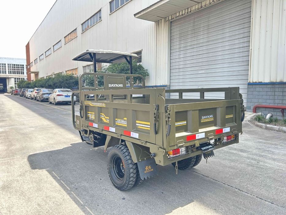 Трицикл самосвальный