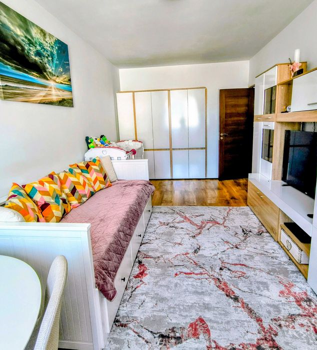 Vând apartament 2 camere Militari residence