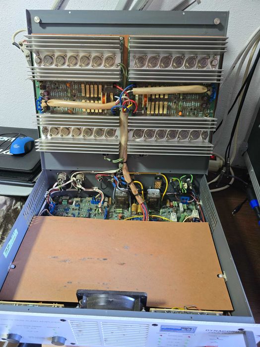 vand amplificator dynacord pa 880 stare ca nou,880w