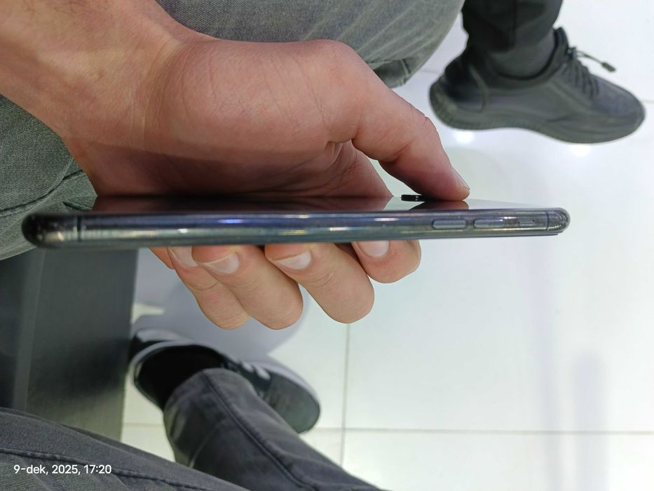 iPhone xs max sotiladi