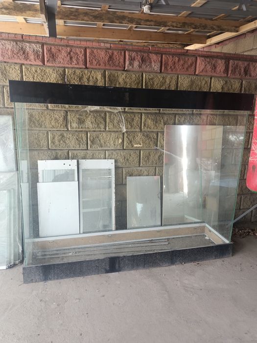 Продается Ювелирные витрины для магазина