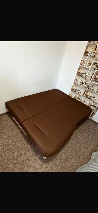 Canapea extensibilă cu ladă de depozitare