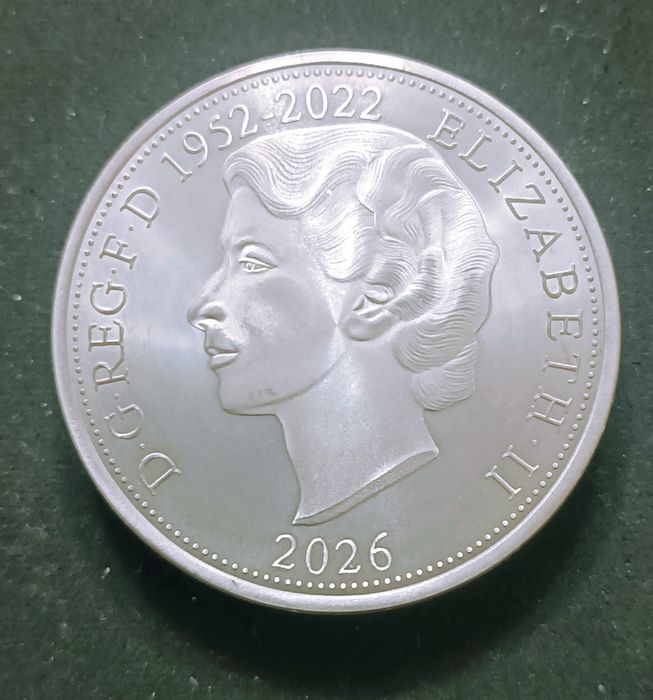 1 oz MAPLE LEAF CANADA round 2026 Titanium BU