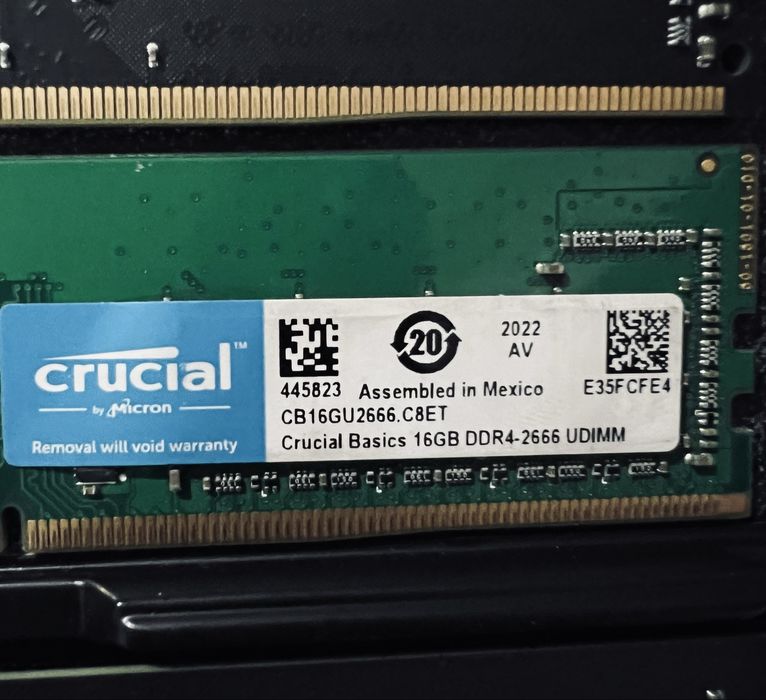 Оперативки разные DDR4 читайте описание!