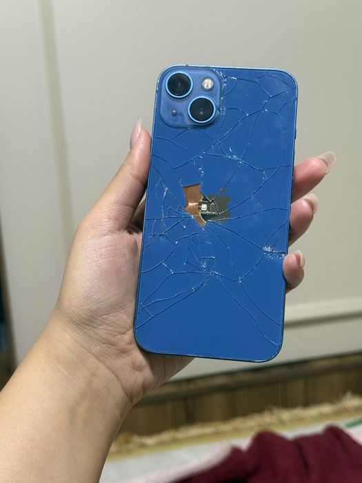 Iphone 13 белый и синий