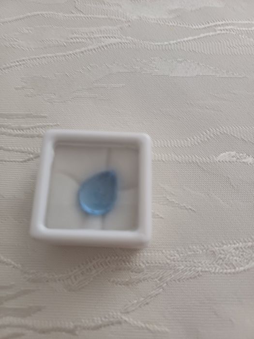 Продавам сертифициран империя топаз