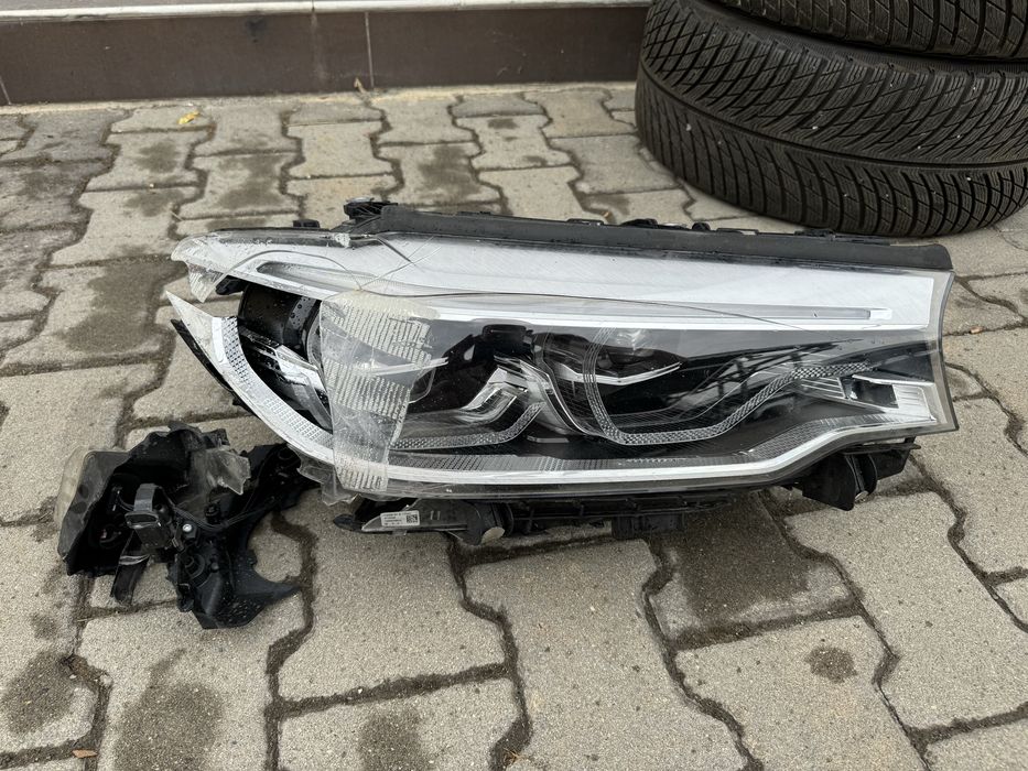 Десен оборудван фар за BMW G30 G31 Adaptive led