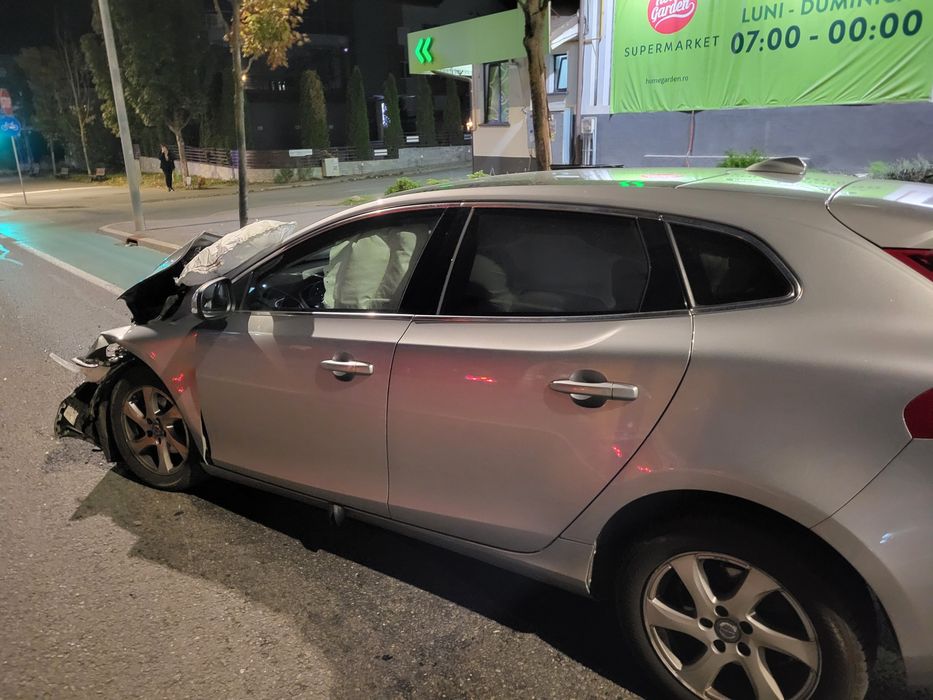 Volvo V40 D2, Inscription, AVARIAT