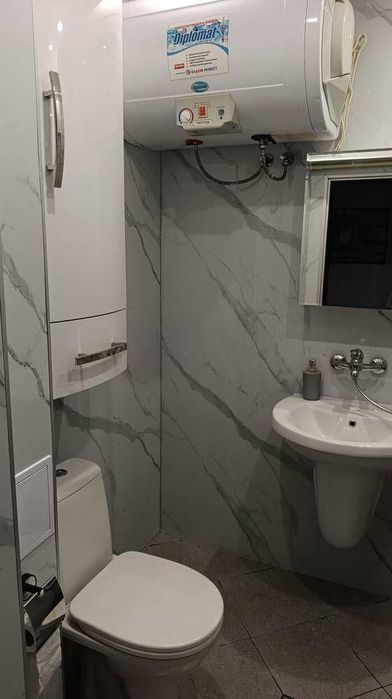 Дава се под наем Двустаен апартамент в Бургас, Възраждане - 60 кв.м за 498.27 € - Снимка #2