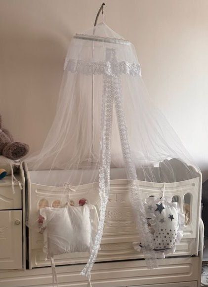 Бандахил на любую децкую кроватку в отличном состоянии