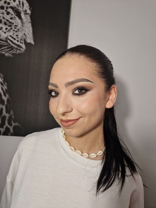 Servicii Make-Up – La mine sau la tine acasă!