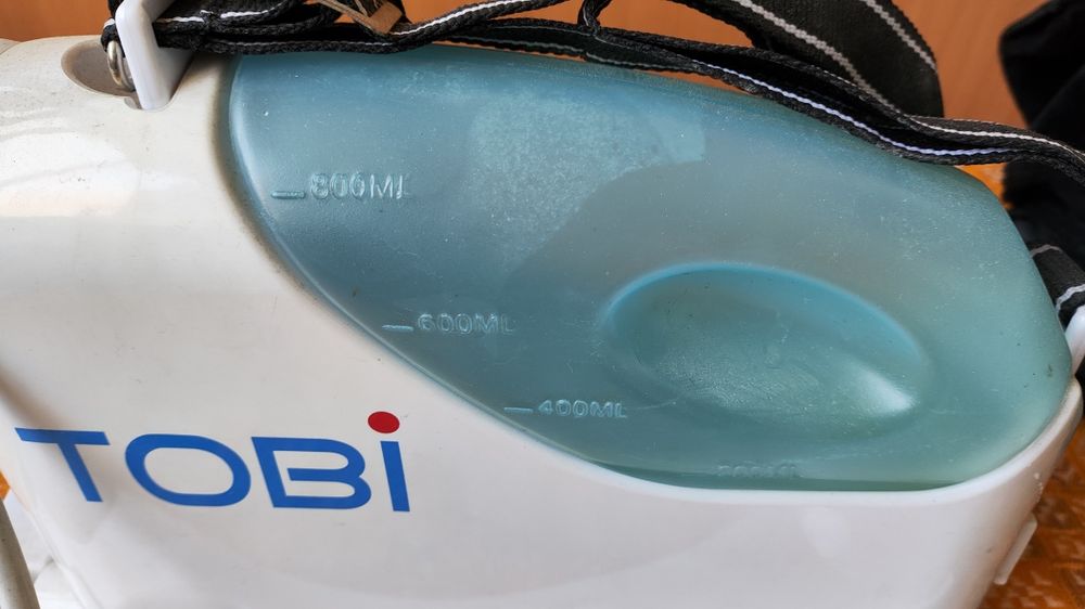 Отпариватель / паровой утюг Tobi