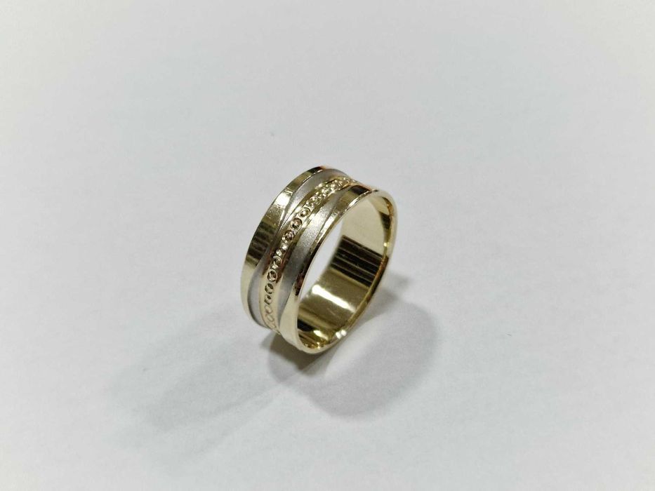 Златен пръстен 14К 585 / 4,55 гр.