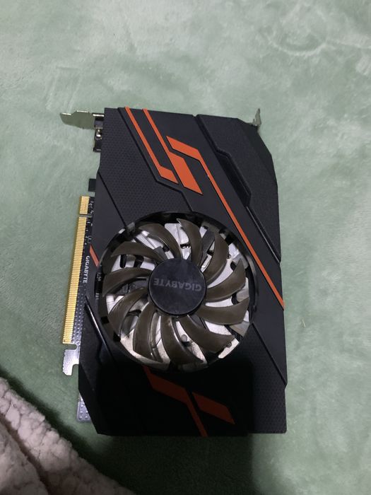 Placa vide gigabite 1030 og