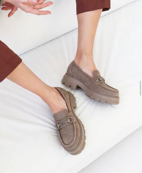 Продам новые лоферы Nursace