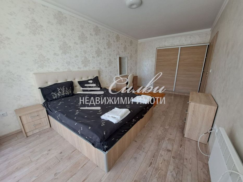 Продава се Тристаен апартамент в Шумен, Пазара - 110 кв.м за 1800 €/кв.м - Снимка #3