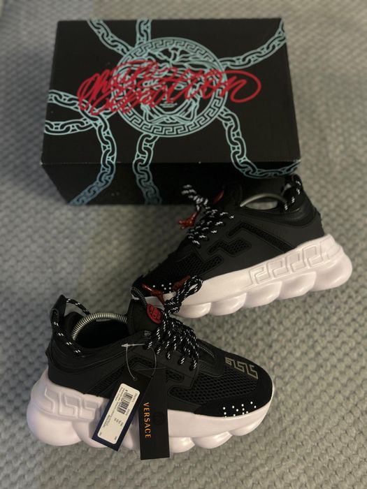 Versace chain reaction