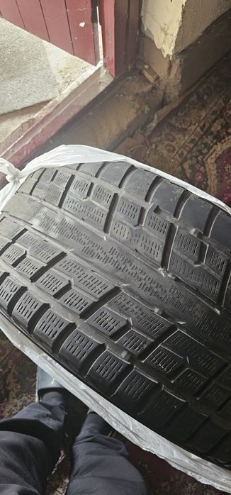 Продам зимние покрышки