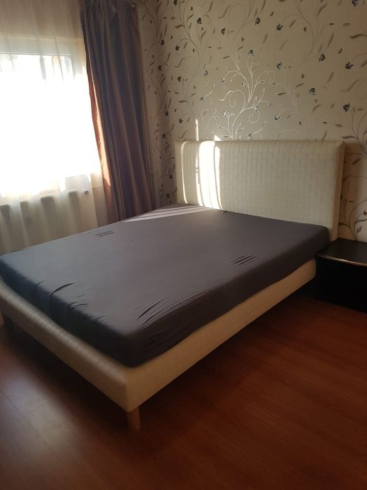 Inchiriez apartament cu 3 camere