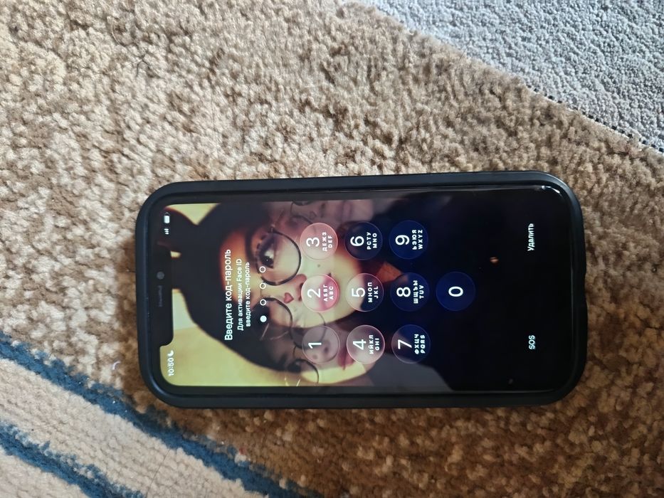 Продам Айфон 11 срочно