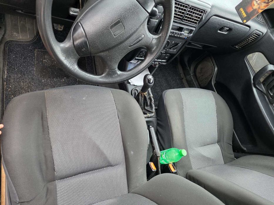 Продавам кола seat ibiza