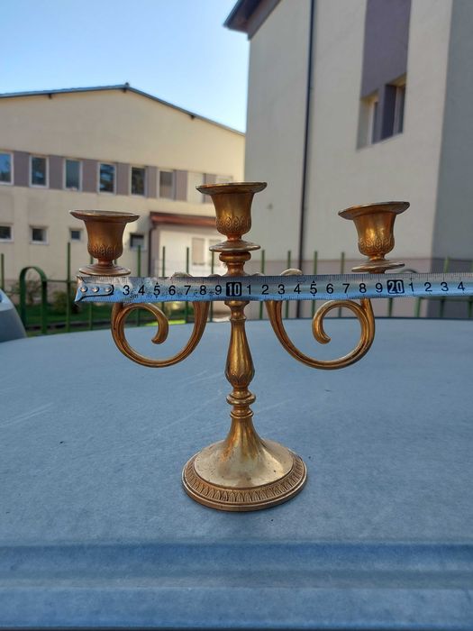 Месингов свещник