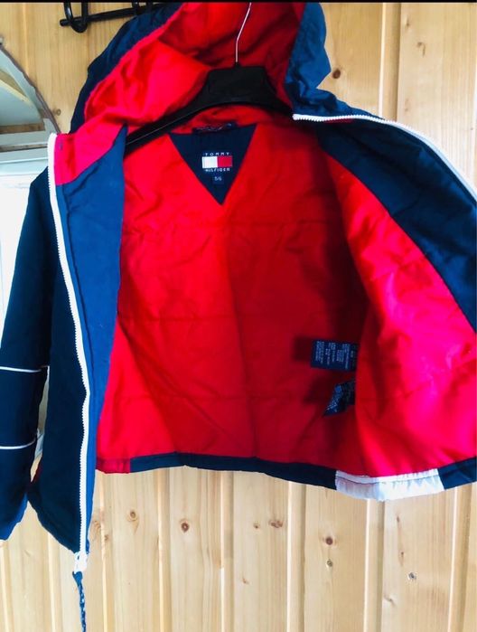 Geaca baiat TOMMY HILFIGER-marimea 5-6 ani,nu palton ZARA,GUESS