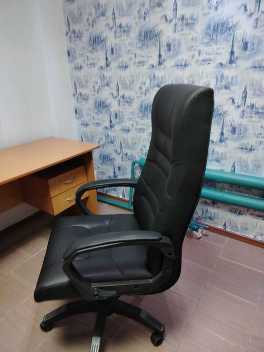 Продам офисное кресло