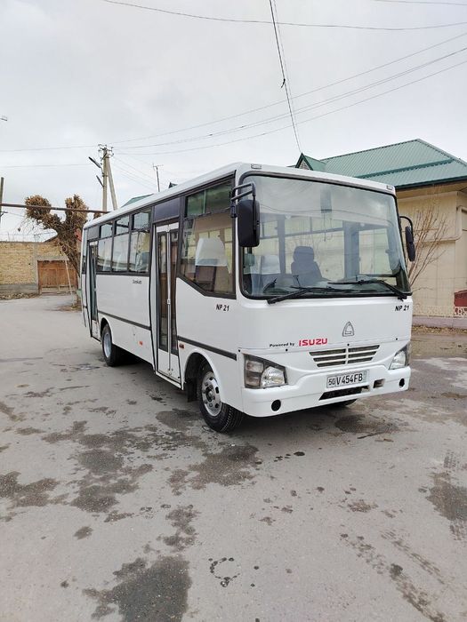.Isuzu saz NP21.
