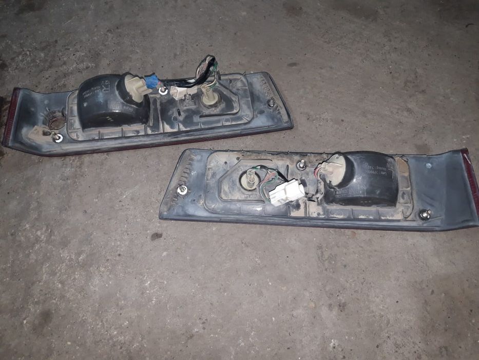 Задние фонарь Тойота 20