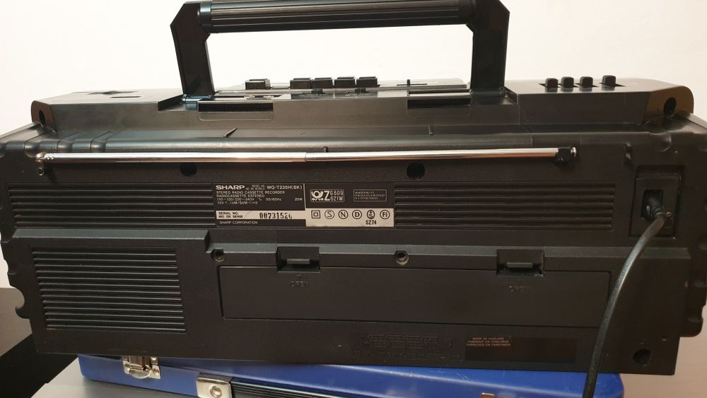 Radio casetofon Sharp WQ-T238