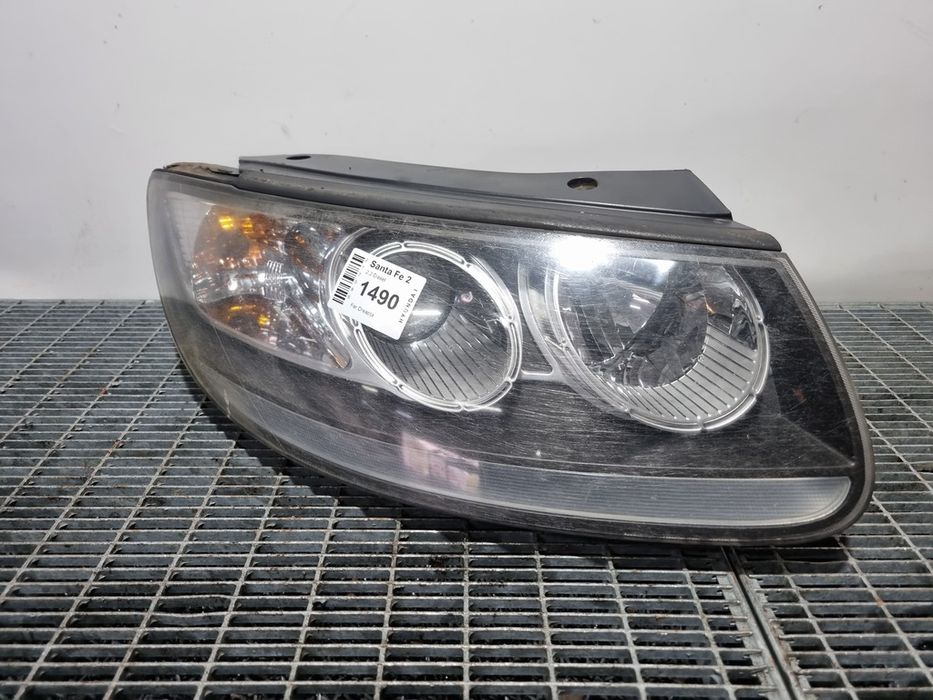 Десен фар за Hyundai Santa Fe 2 2006 - 2012 SUV 4 врат