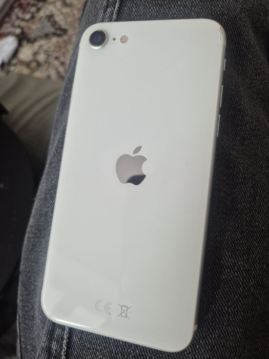 продам или обменяю айфон се2 Iphone se2
