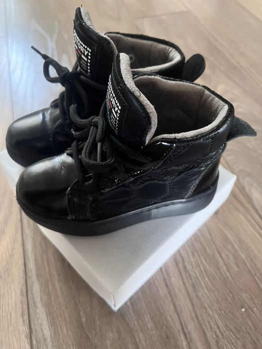 Продам детскую обувь…..