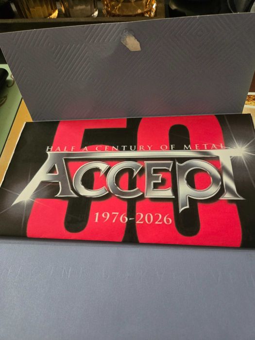 Билети 2 за Accept