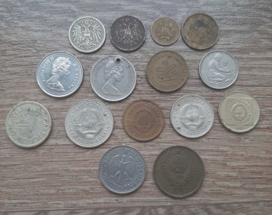 Vând bani vechi pentru colecționari