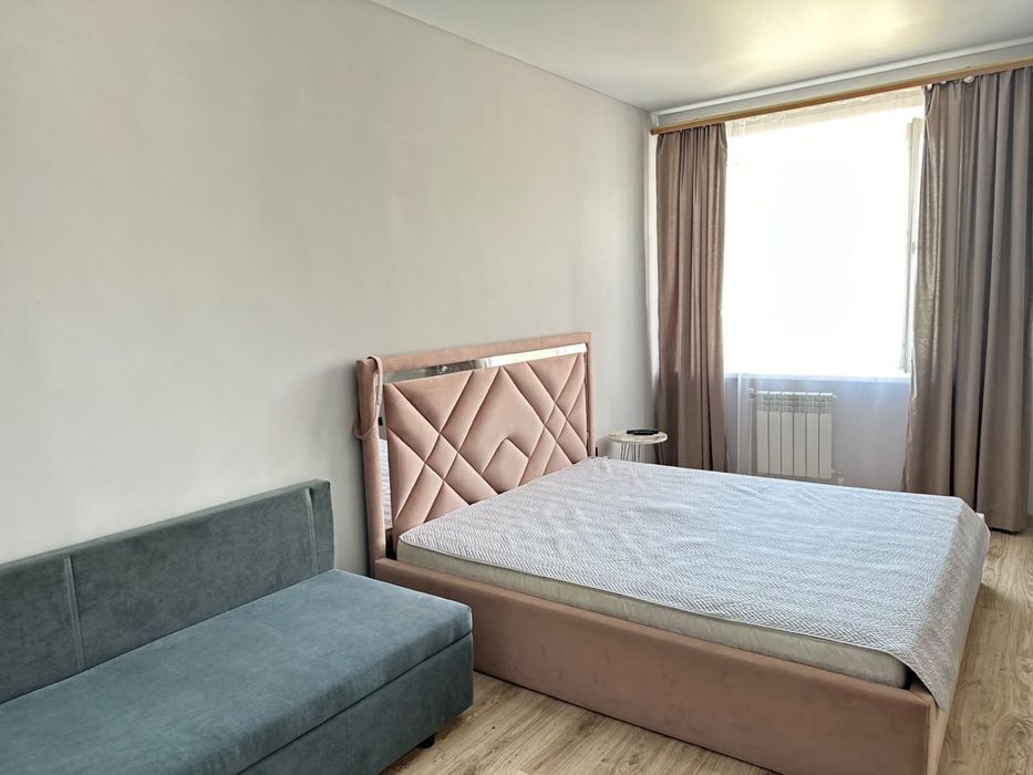 Продам бу кровати с матрасами