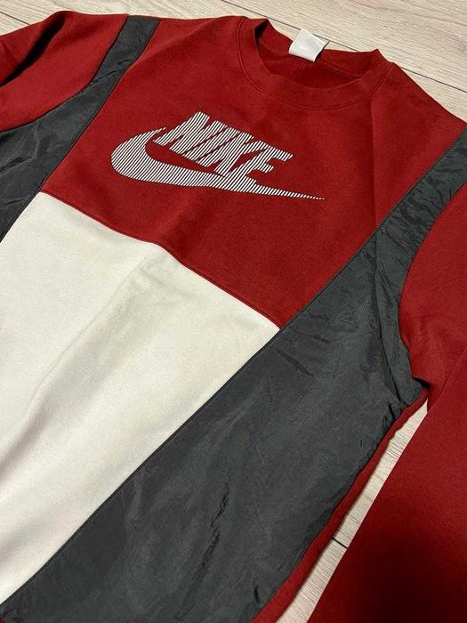 Bluza visinie Nike marimea M