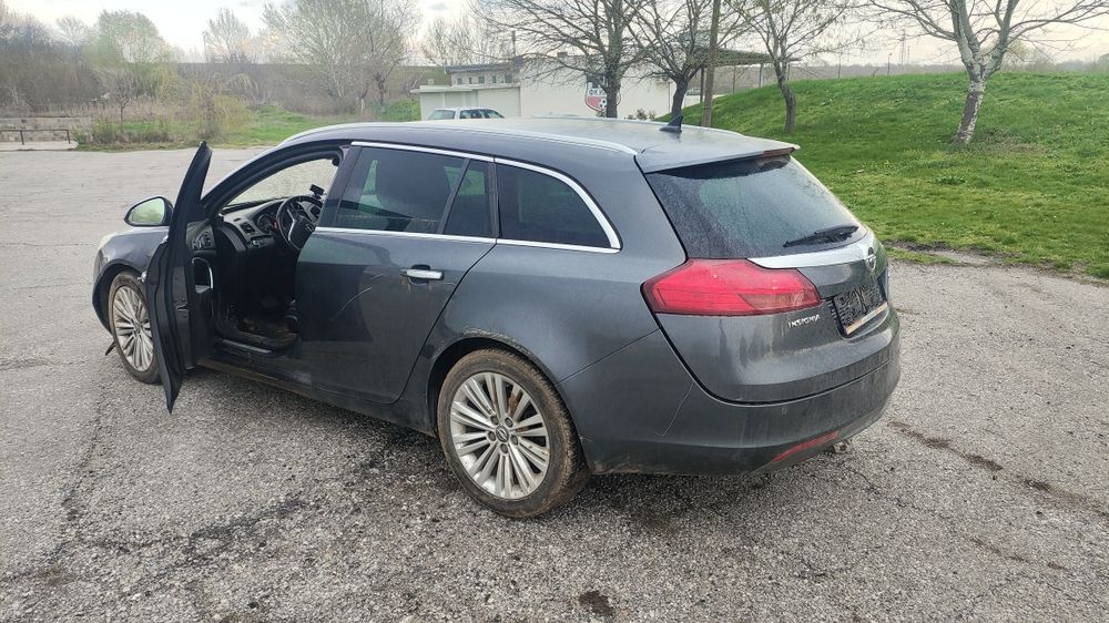Opel insignia 2.0cdti НА ЧАСТИ