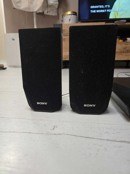 Sony theatre system BDV e2100
