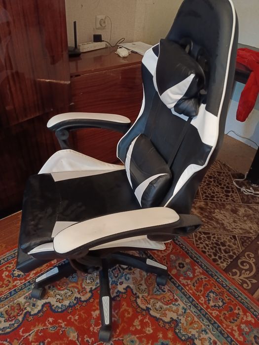 Компьютерное кресло