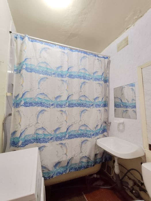 Продам 2х на Крылова