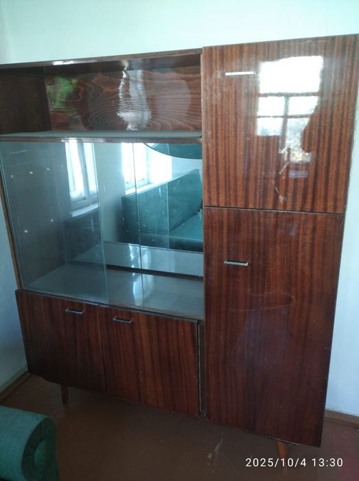 Продается сервант