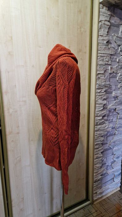 Продам новый ажурный свитер