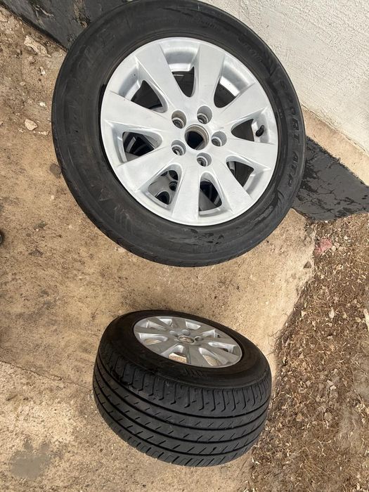 Продам комплект на Камри