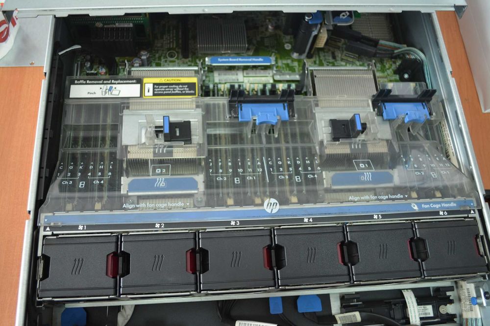 Сервер HP DL380P G8