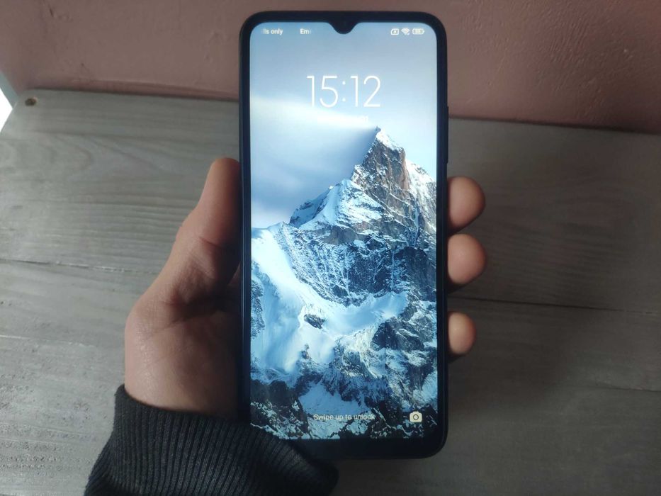 Продавам Xiaomi Redmi 9C NFC