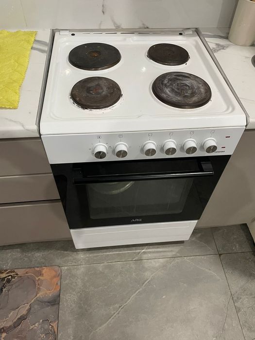 Продам плиту электрическую